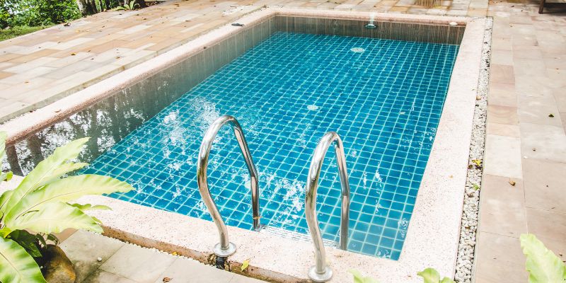 Como Consertar Vazamento de Piscina de Azulejo em Londrina: Guia Completo Como consertar vazamento de piscina de azulejo
